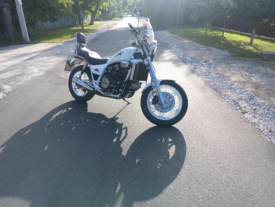 Продам Honda Magna V45