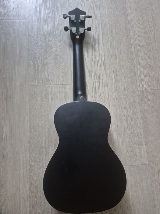 Ukulele koncertowe Ever Play TaiKi - czarne, stylowe