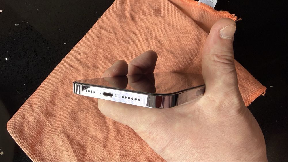 Iphon 14 pro max , 256 mb e -sim