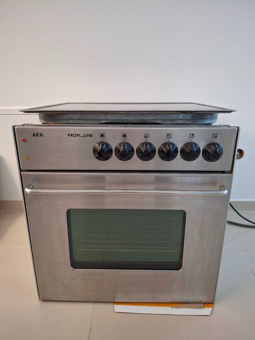 AEG Kuchenka do zabudowy - piekarnik i płyta ceramiczna