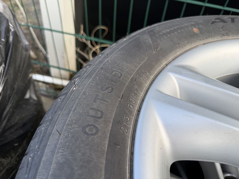 Nissan Qashqai комплект коліс 215 60 17 5х114.3