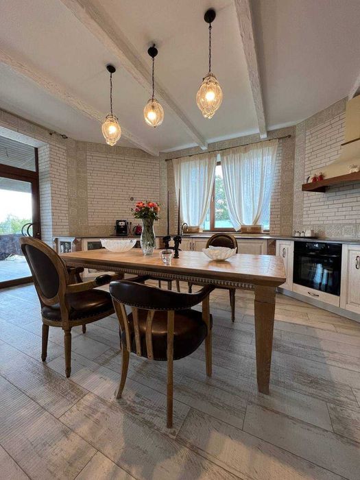 Продается дом в Обуховке на улице Днепровая