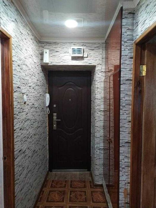 Продам 3-кімнатну квартиру біля метро «Холодна Гора».
