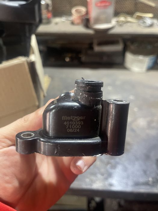 Ауди Q7 клапанная крышка