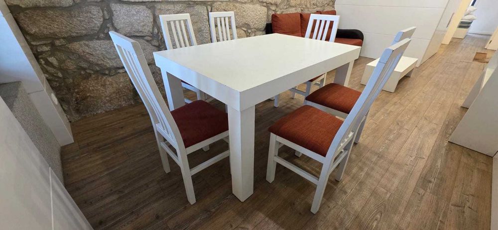 Conjunto 6 cadeiras + mesa