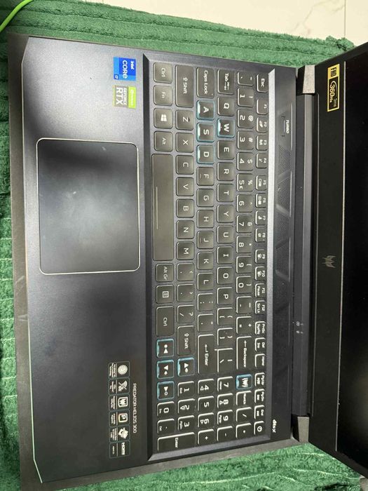 Laptop Predator Helios 300 (opis)