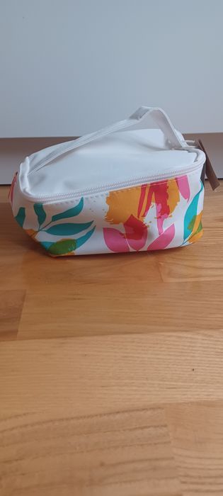 Kosmetyczka Yves Rocher Nowa z metka