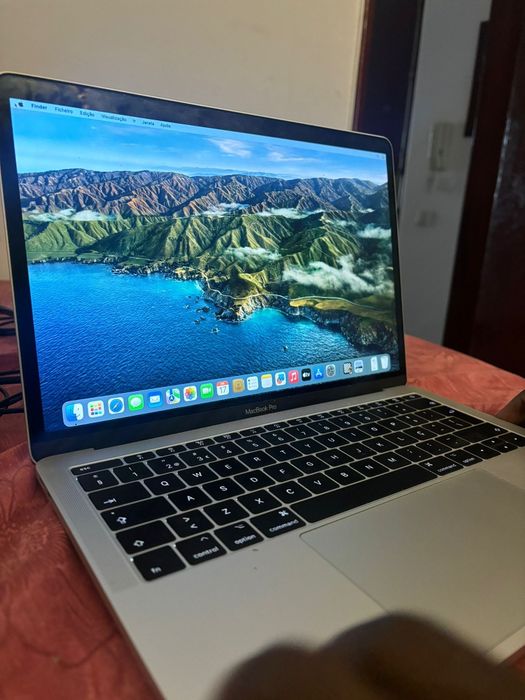 MacBook Pro 13 polegadas (Late 2017 / A1708) em bom estado geral.