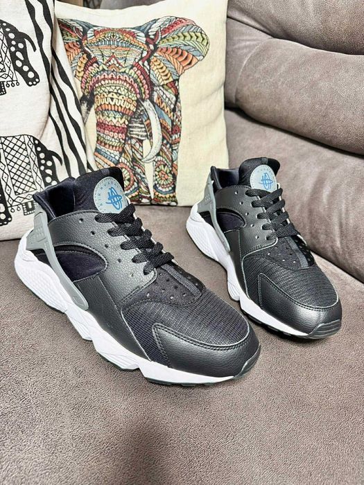 Кросівки Nike Air Huarache