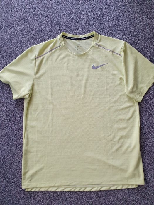Koszulka sportowa seledynowa Nike