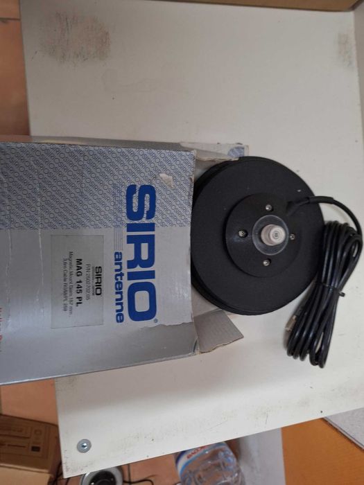 Base de antena de rádio Sirio