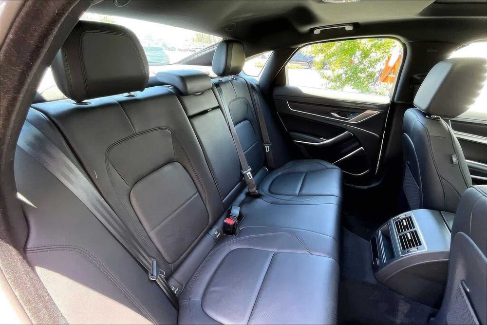 Jaguar Xf      2022