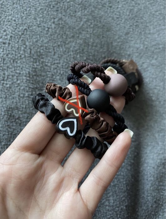 Резинки для волосся