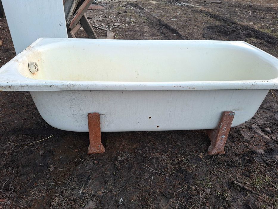 Продам ванну з ніжками.