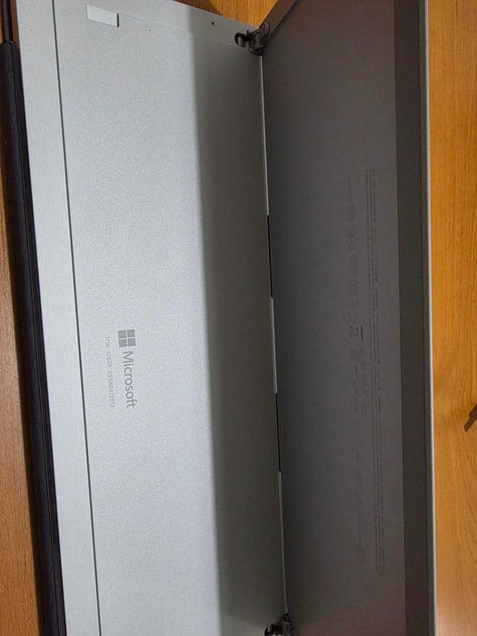 Microsoft Surface Pro 5 i5 | Touch | SSD | Leve e Versátil