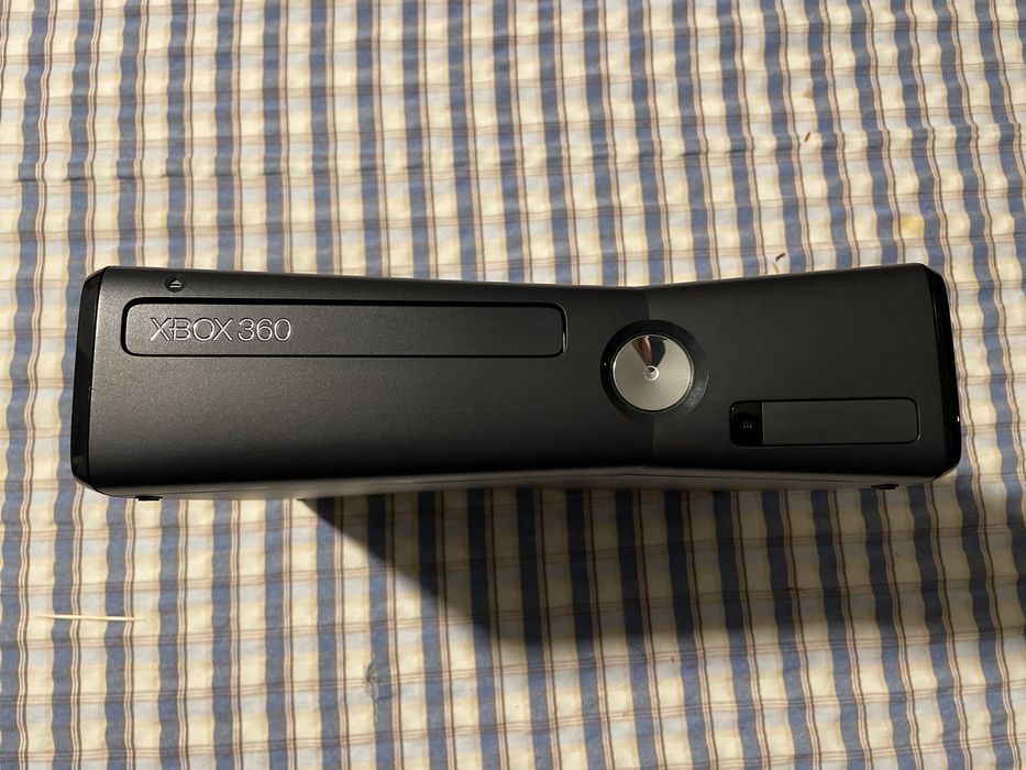 Xbox 360 e Kinect baixam de preço em Portugal