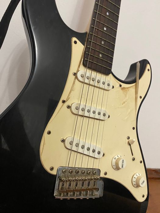 Гітара електронна