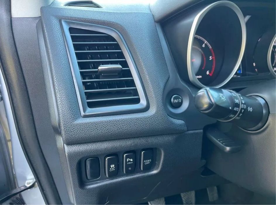 Mitsubishi ASX 1.8 DI-D 2010 foto 5