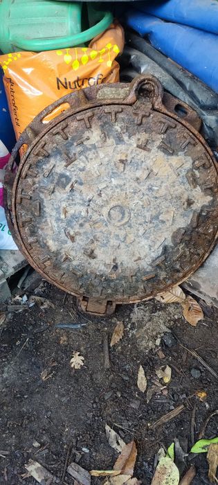 Tampas em ferro fundido muito resistentes