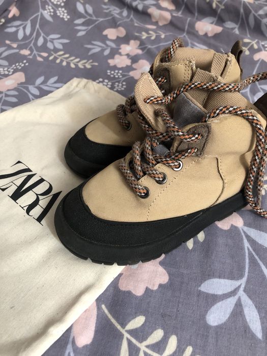 Взуття Zara на хлопчика 23р