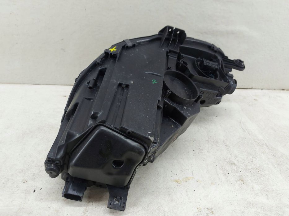 Audi A4 B9 8W lift 19- LED prawa lampa przednia przód reflektor