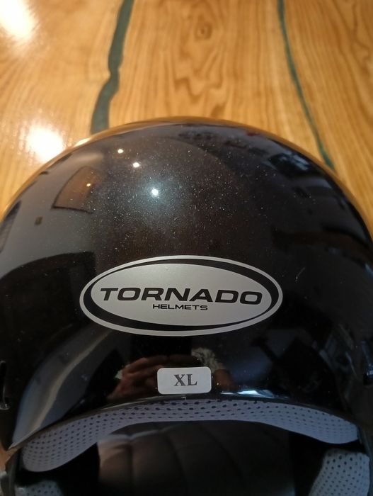 Sprzedam kask nowy