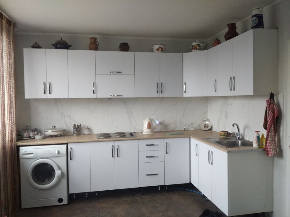 Кухня  кутового типу