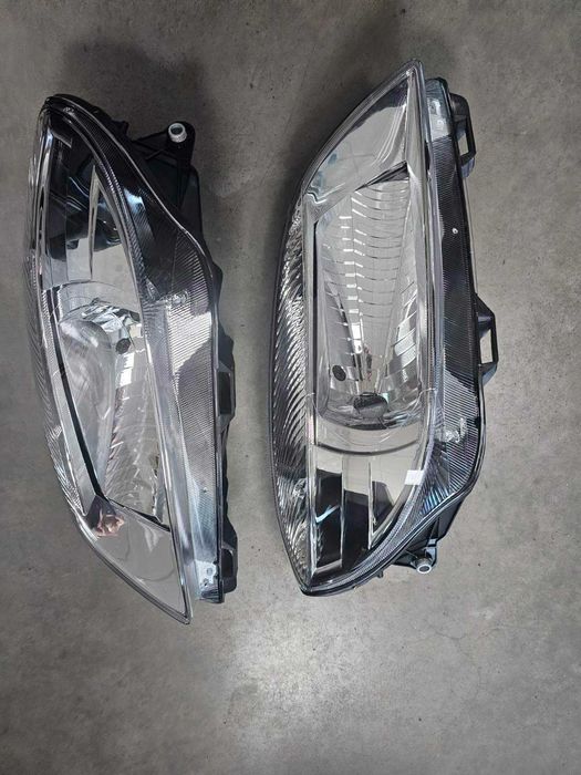 Фара на Skoda Fabia Шкода 2   Skoda Roomster Фабия Шкода Румстер  07-