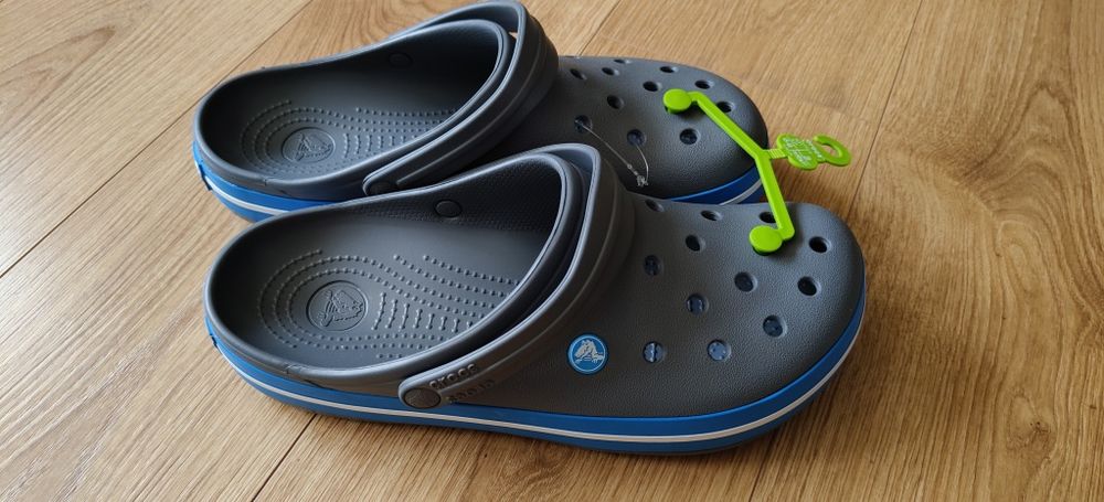 Nowe klapki CROCS ciemny szary z niebieskim dodatkiem rozm.45/46