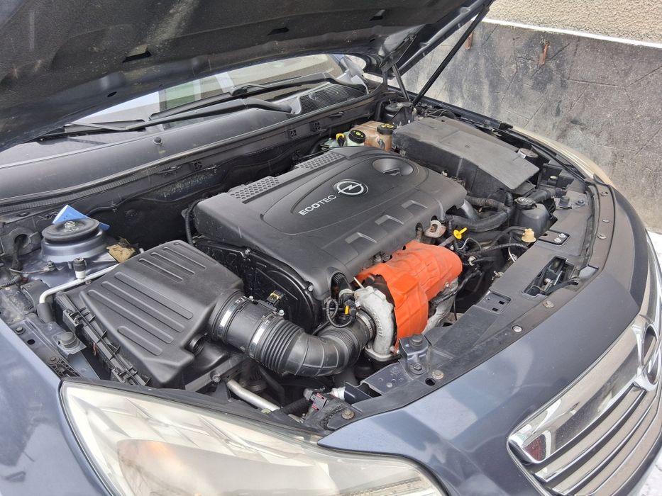 Продам гарний та комфортний автомобіль оpel insignia