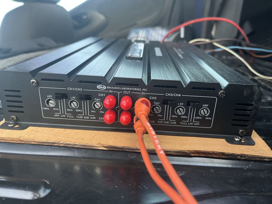 Продам 4-х канальний підсилювач boshman 1700w