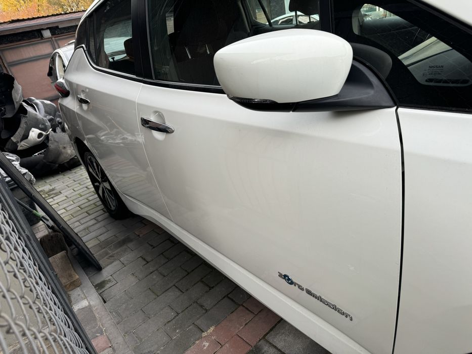 Nissan Leaf 40 62 2018-2024 Бампер Капот Крило Фара Телевізор Підсилювач Радіатори Захист Підкрилок Бачок Пластик весь комплект РОЗБОРКА / ЗАПЧАСТИНИ