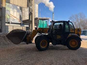 Оренда телескопічного навантажувача Manitou Маніту у Чернігові.Власник