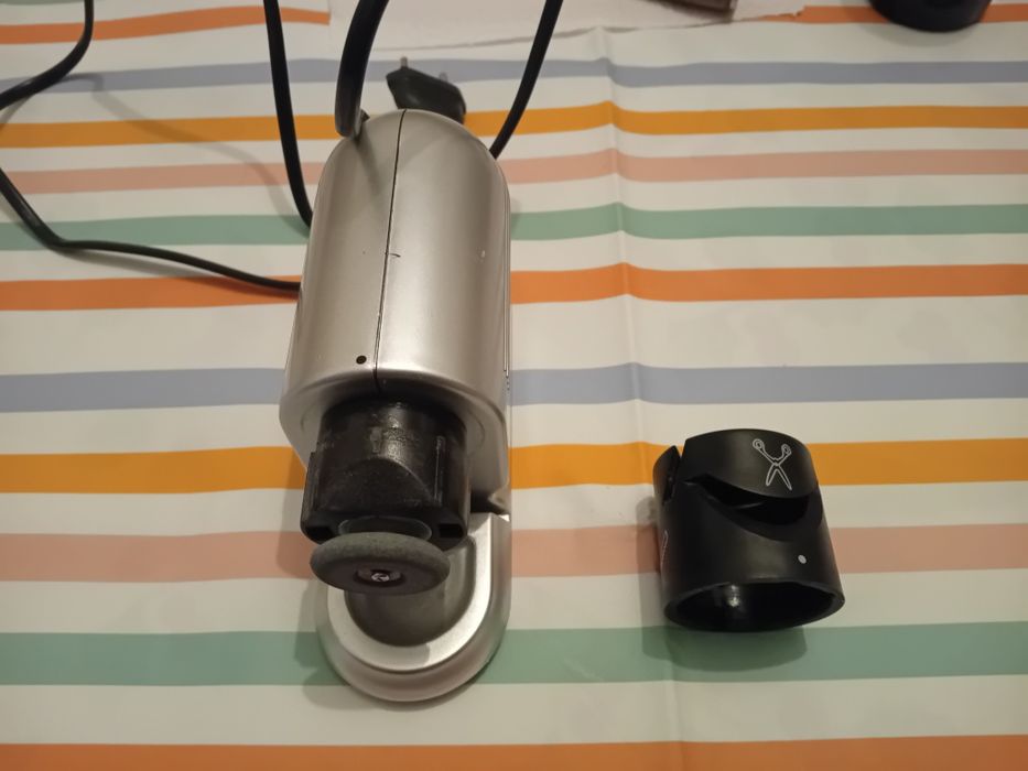 Afiador de facas. Tesouras etc