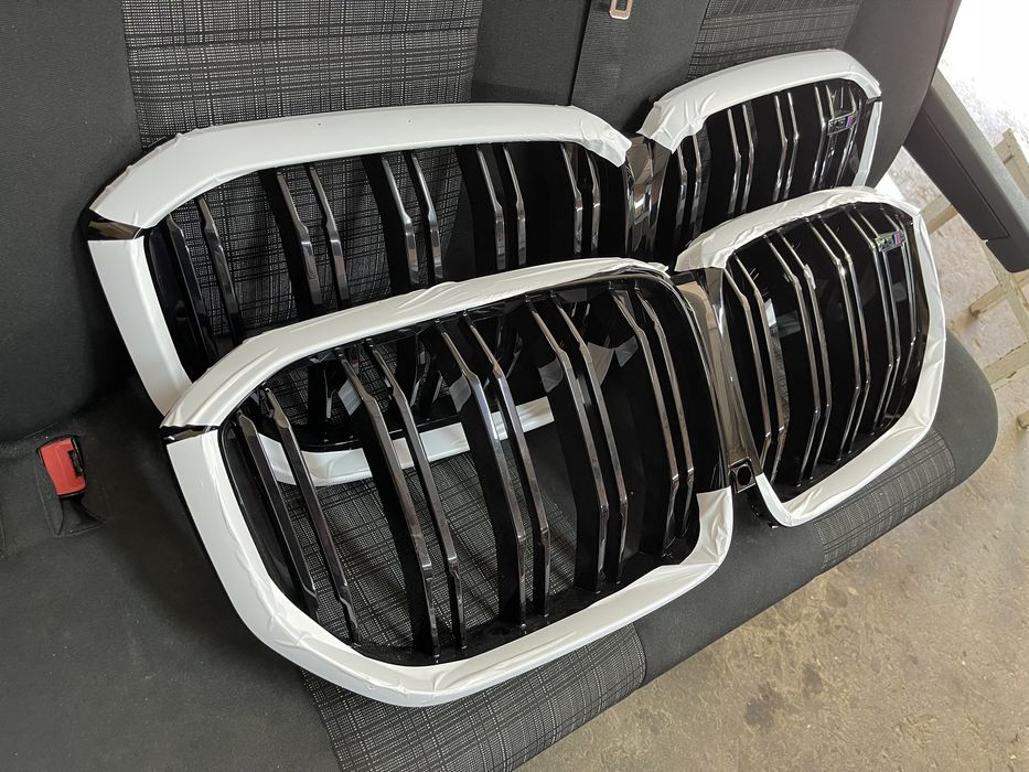 Ноздри, гриль, решетка радиатора BMW х5м g05
