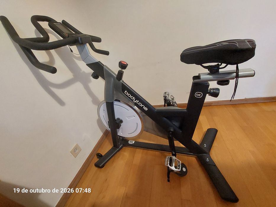 Bicicleta estática com Bluetooth