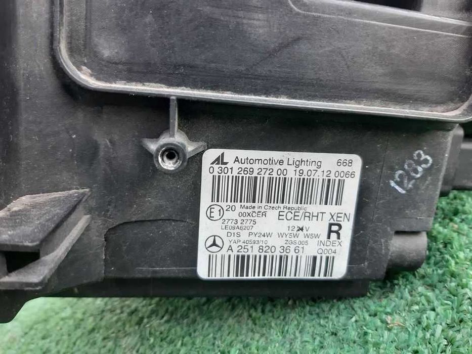 Óticas/Faróis Mercedes-Benz R w251