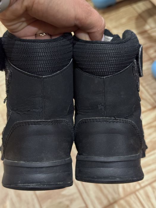Зимові чоботи adidas 31,5 (всі недоліки на фото)