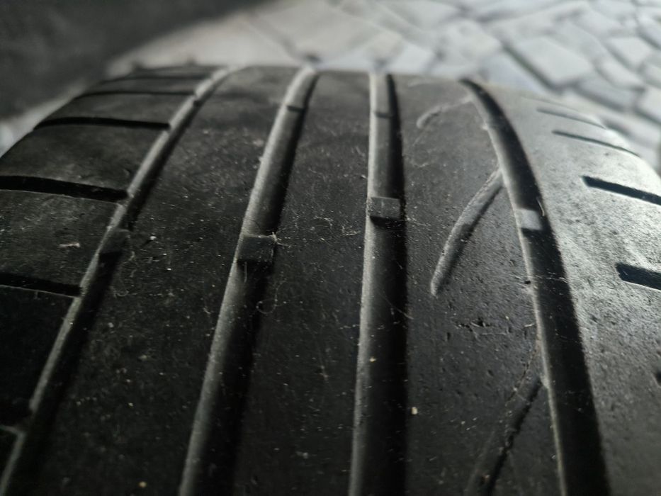 2 pneus 235/35/19 Bridgestone