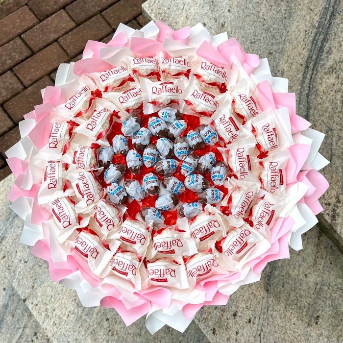 Słodki bukiet dla dziecka na Komunię Świętą. Prezent. Komunia