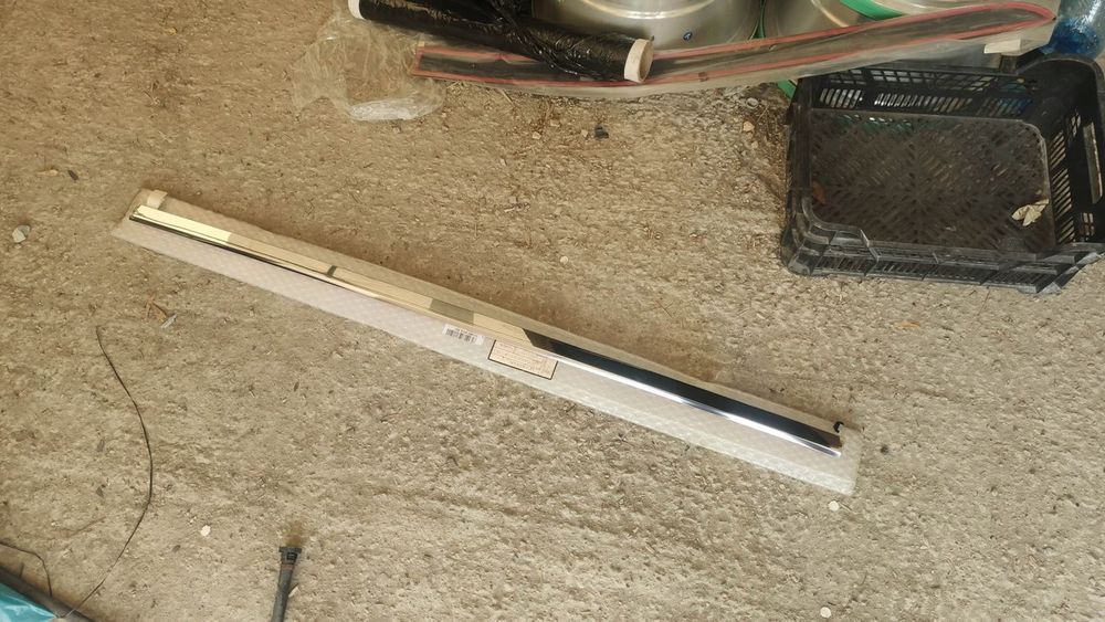 PS LISTWA DRZWI PRAWY PRZÓD PASSAT B8 NOWA CHROM