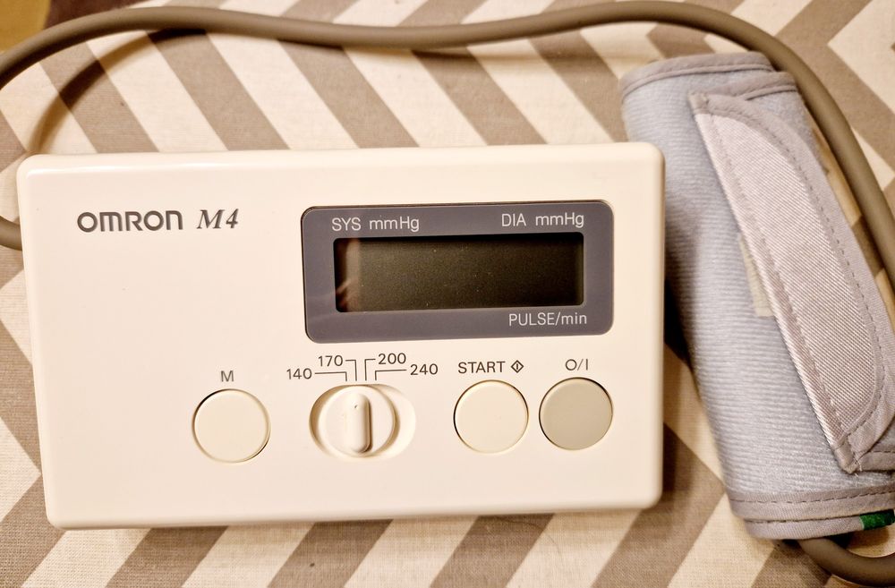 Medidor Tensão Omron