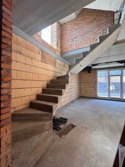 Дуплекс серед сосен | 140 м² | 2,2 сотки | Держпрограми