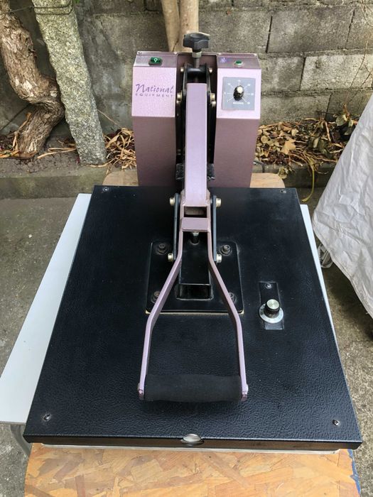 Prensa para estampar t-shirts (tecidos)