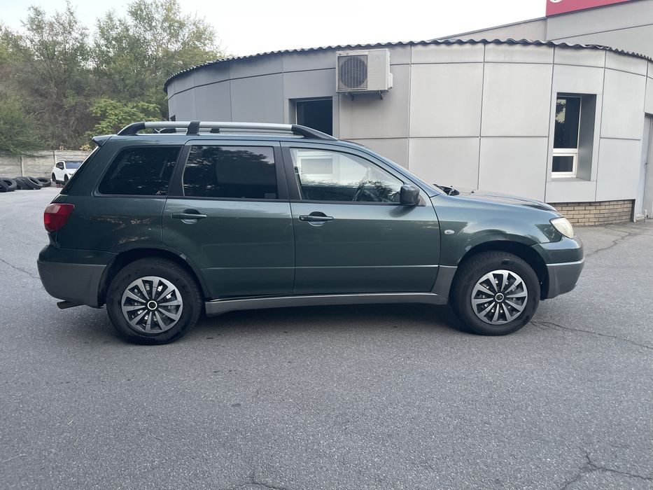 Outlander 2.0 бензин