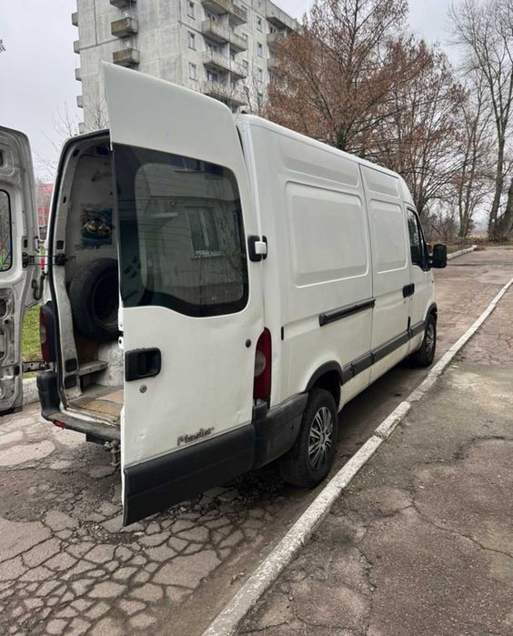 Вантажне таксі Київ. Вантажні перевезення речей, меблів по Києву