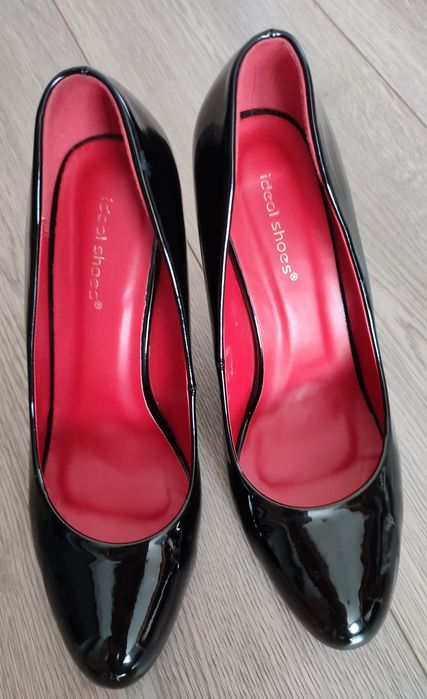 Czółenka czarne,r.40