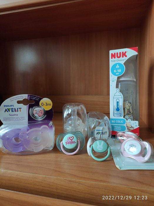 Термос Avent, Pura, пустушки, накладки, соска Avent Natural НОВА!