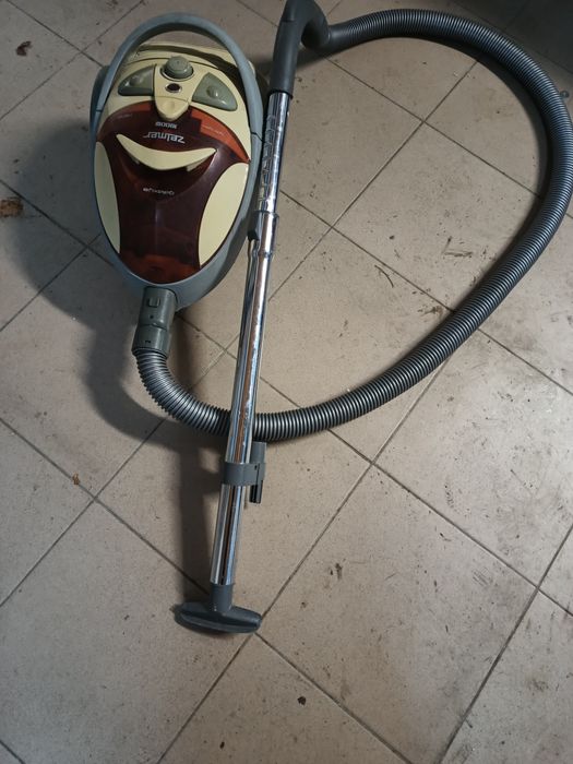 Odkurzacz bezworkowy Zelmer