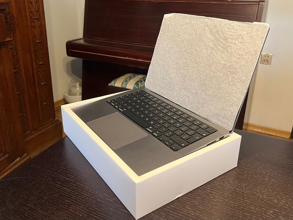 NOWY MacBook Pro 14 M3 512GB 10 rdzeni, Gwarancja Apple, nieużywany